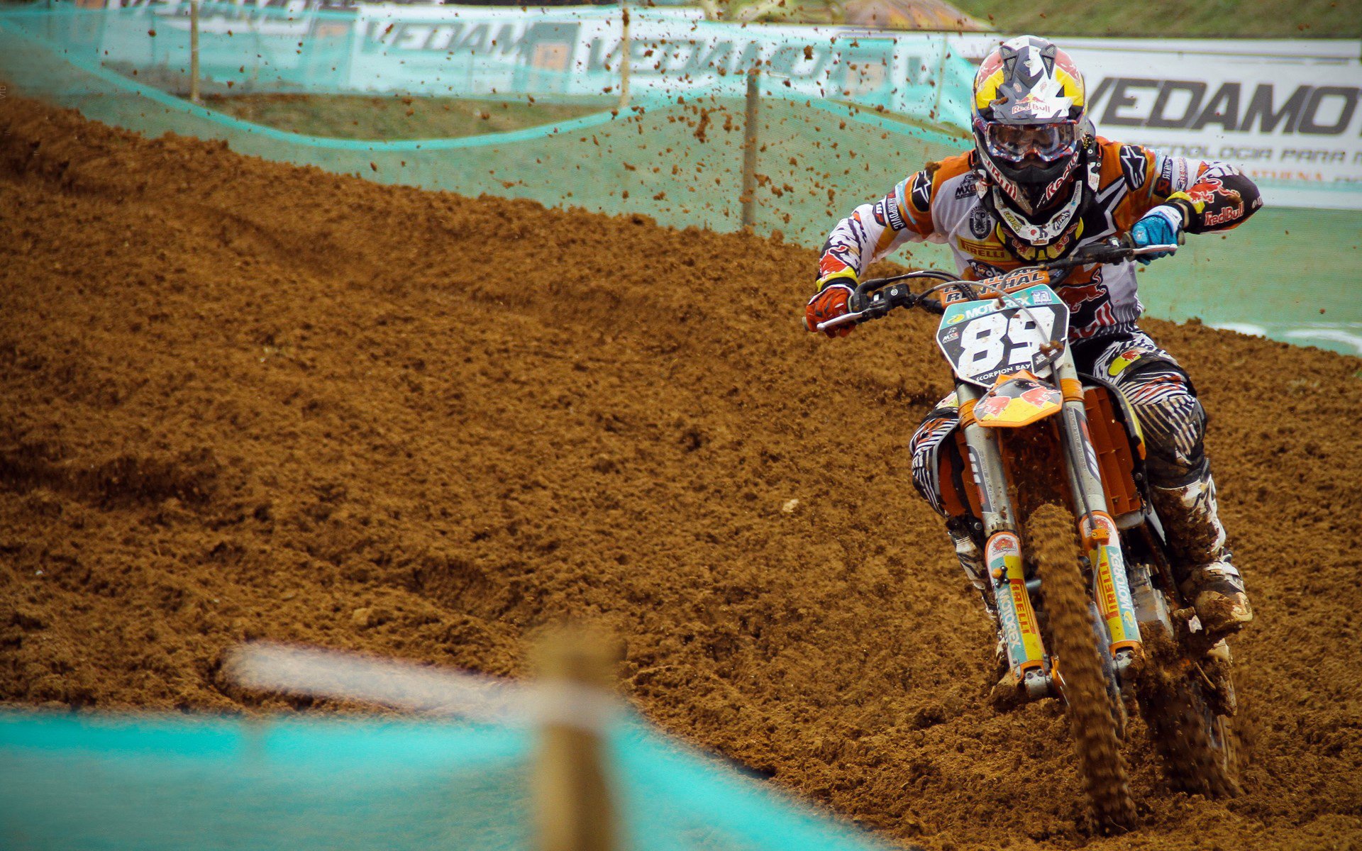 乐鱼体育-足协杯战况：密尔沃基雄鹿防线稳固，菲尼克斯太阳进攻受阻，梅德韦杰夫成最佳  第1张